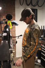 Load image into Gallery viewer, Realtree Long Sleeve
